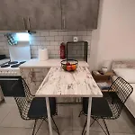 Metro Apartamento Tesalónica