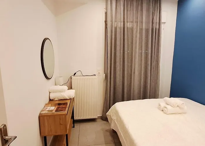 Metro Apartment