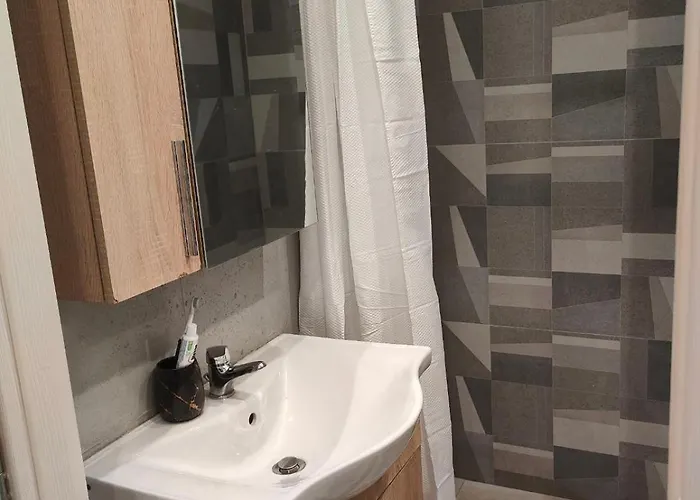 Metro * 塞萨洛尼基